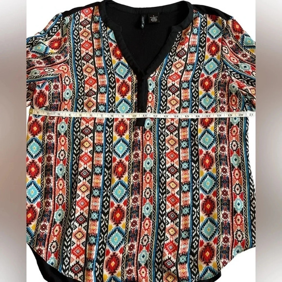 New Directions Black & Tribal Print Blouse Size Large - Picture 3 of 6